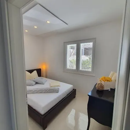 Renata & Maja Apartament Trogir