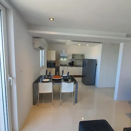 Appartement Renata & Maja Trogir