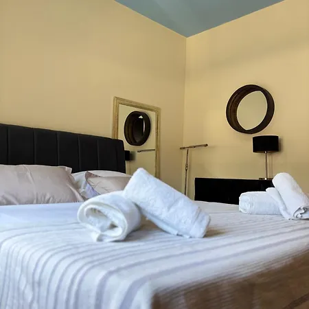 Renata & Maja Трогир