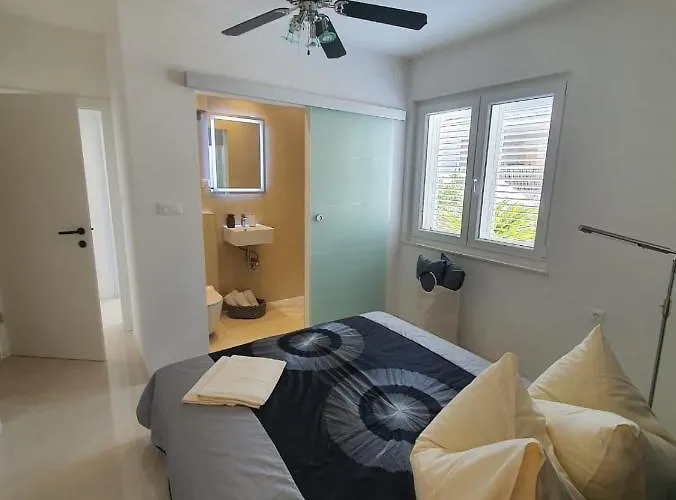 Renata & Maja Трогир