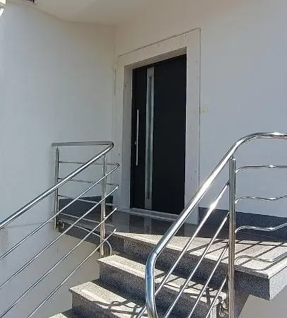 Renata & Maja דירה טרוגיר